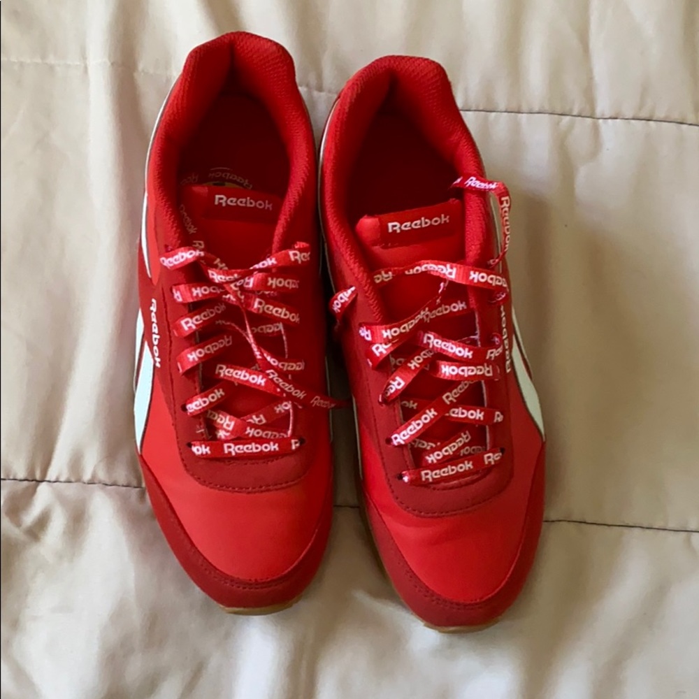 Shoes - Picture 2 of 9